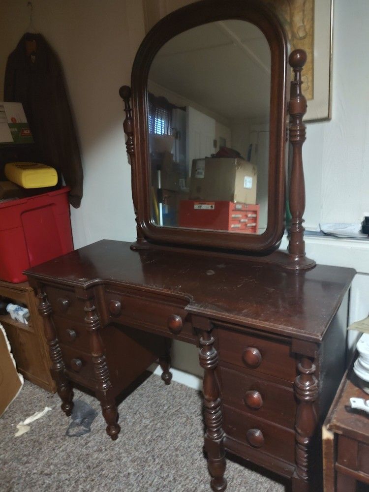 Antique Vanity Dressing Table With Mirror 