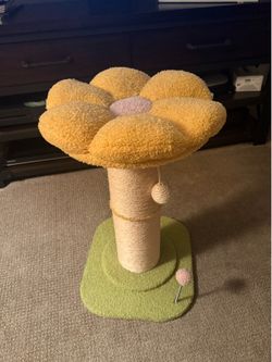 Flower Top Sisal Cat Scratching Post w/ Plush Bed Perch & Hanging Ball, Green