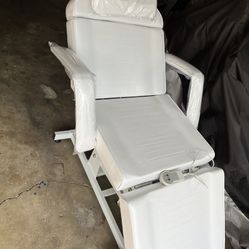 Cosmetic chair 