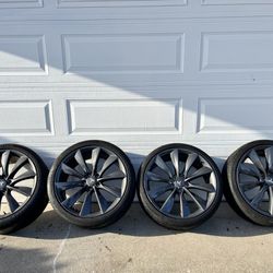 Tesla Model S P85+ 21” Turbine Wheels And Tires 