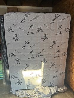 Queen size bamboo mattress and boxspring