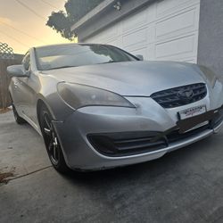genesis coupe 2010 
