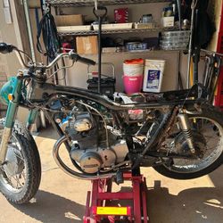VINTAGE HONDA CB350 MOTORCYCLE (PARTS)