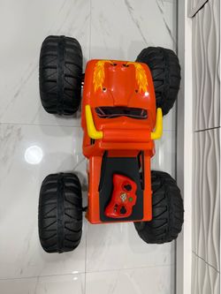 El Toro loco monster truck