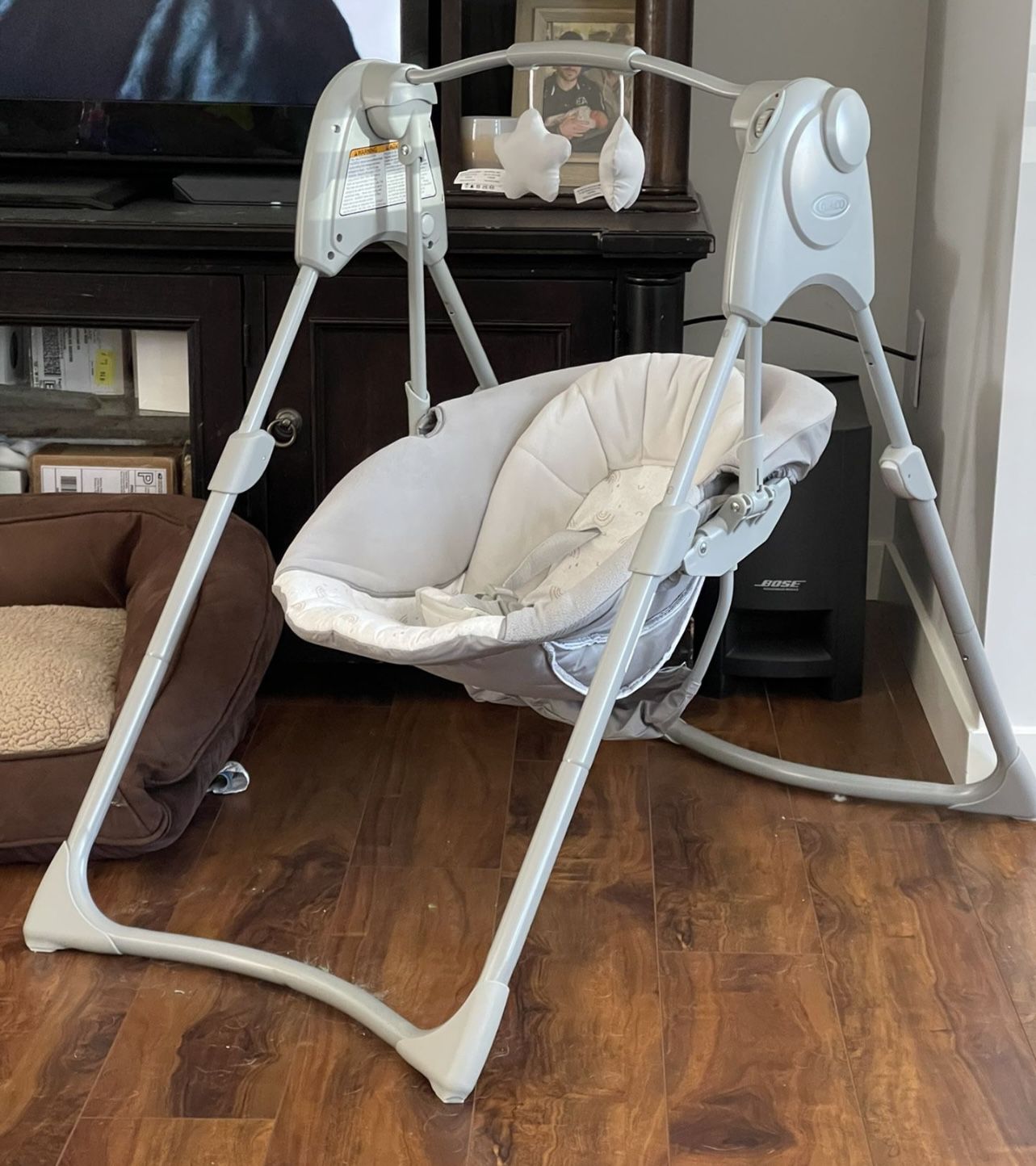 Graco Slim Spaces Travel Compact Baby Swing
