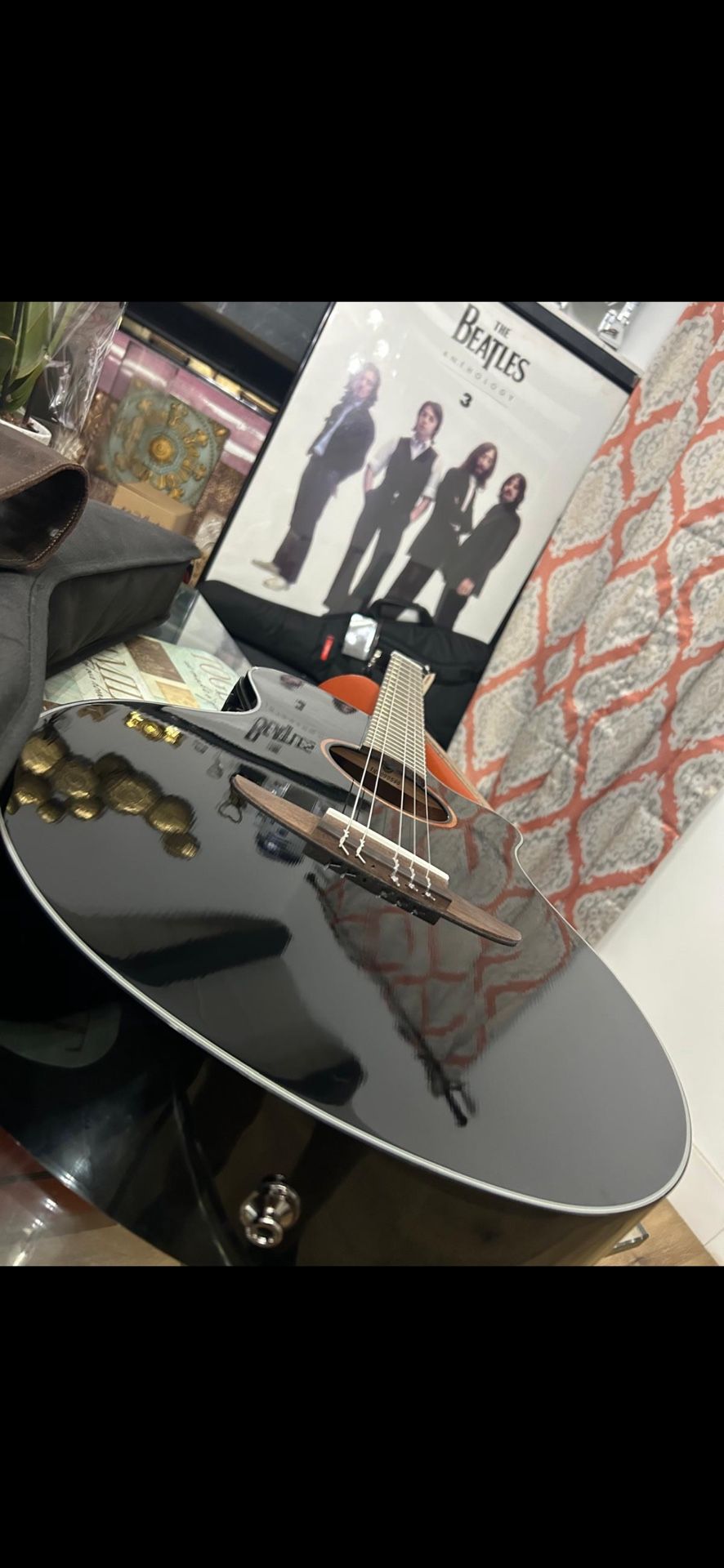 YAMAHA GUITAR NEW - FENDER CASE AND PICKS AND LEATHER BELT ALL FOR $450 Firmed Price