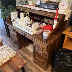 Wooden Desk (Antique)