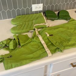 Apron, Large Mitts, Small Mitts 