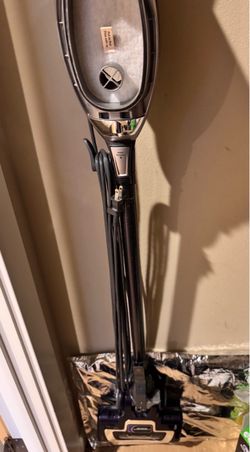Shark Rocket DeluxePro Vacuum + 7 Attachments