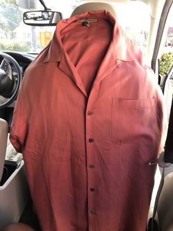 Tommy Bahama Button Up Short Sleeve • 100% Silk • Beautiful Authentic Shirt.