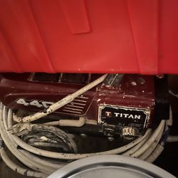 Titan 440 Airless Sprayer