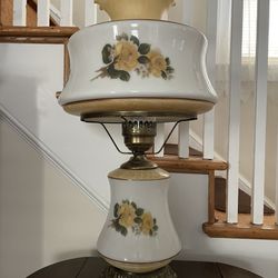 Large Vintage 3 Way Lamp In Excellent Condition 