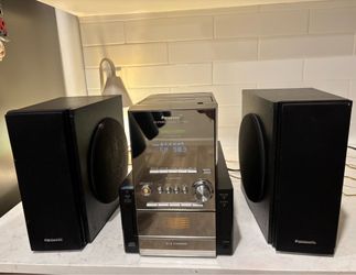 Panasonic SA-PM27 CD Stereo System 5 Disc Changer Cassette AM/FM w Speakers