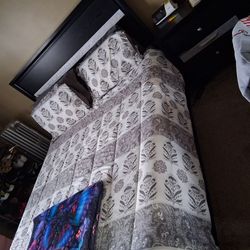 Queen bed