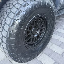 Tacoma 4runner Toyota Wheels Toyo 35” Tires