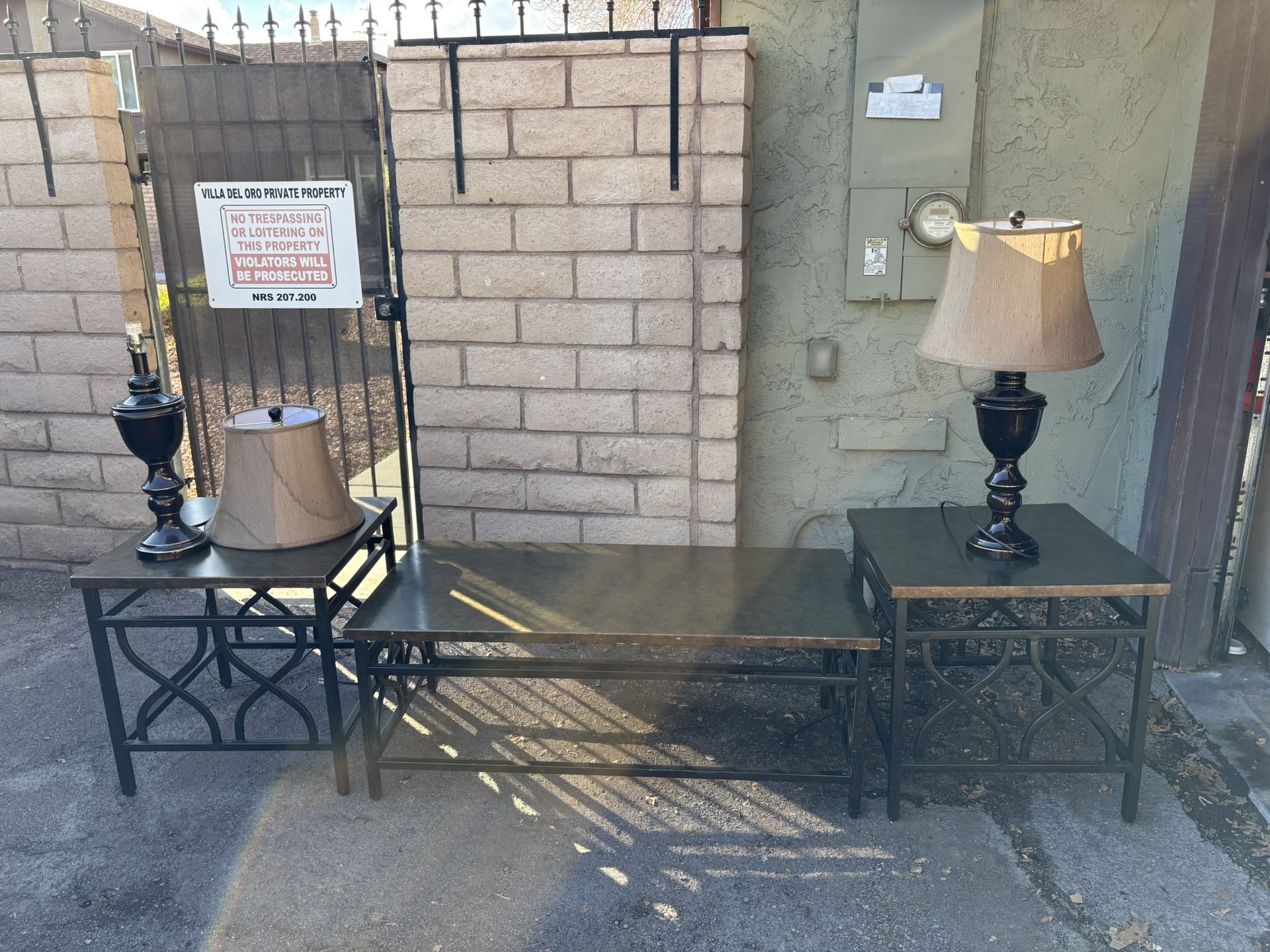 Living Room Coffee And Side Tables With Lamps
