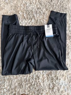 Women’s jogger pants