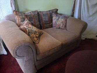 Couch set