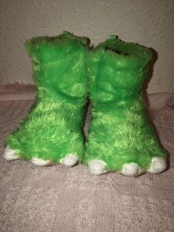 Carter’s | Dinosaur Slippers - M (7/8) | EUC - Rt. $26.99