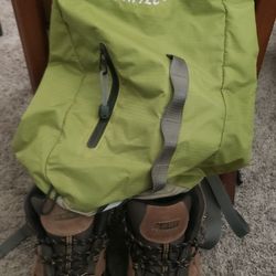 Hi-Tec Boots Men's Size 13 And HI-TEC Backpack Hiking Bicycling Etc.