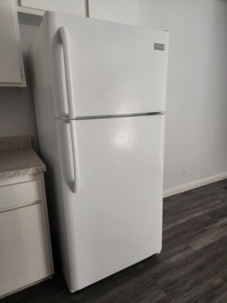 Kitchen Appliance Set, Frigidaire