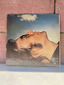 Vintage Vinyl : An Original 1st US Pressing of John Lennon “ Imagine “ 1971 Album [ Includes : Exclusive Fold Out Poster & Postcard ]
