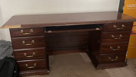 Large Desk With Drawers