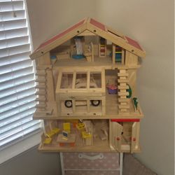 Wood Dollhouse