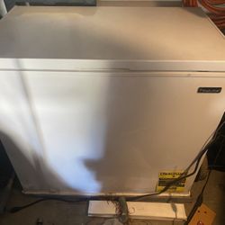Chest Freezer Magic Chef