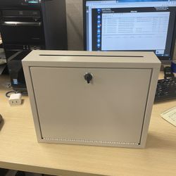 Mailbox/storage Box Can Be Hung To Wall Key Included 