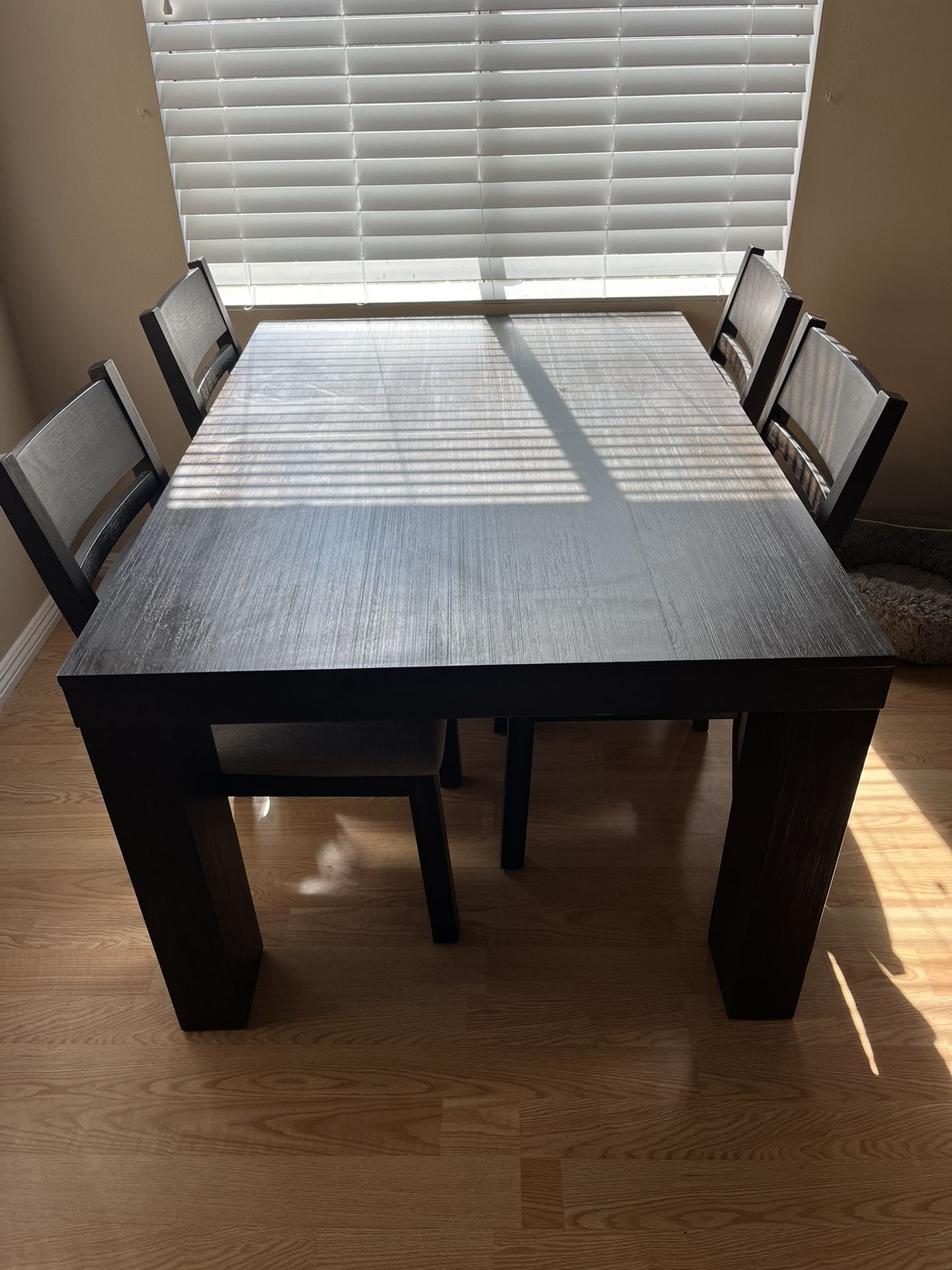 Riley Dining Table & 6 Acacia Chairs