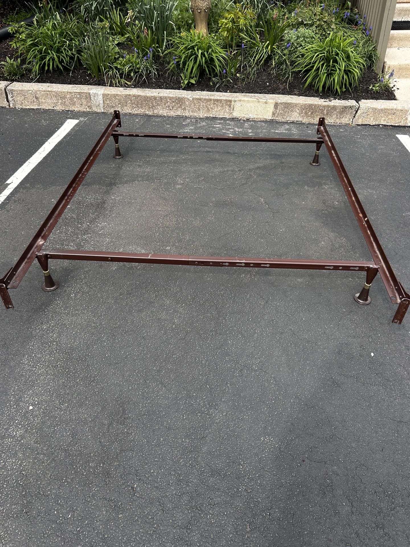 Heavy metal bed frame adjustable QUEEN to FULL
