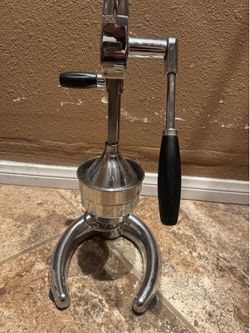 🍎 🍊Professional Stainless Steel Fruit & Vegetable Juicer – Heavy Duty – Excellent Condition