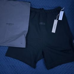 Essentials Shorts