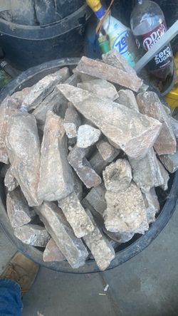 Natural stone veneer