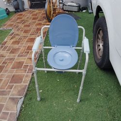 PROLINE POTTY CHAIR 