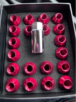 Red lug nuts size M12x1.25