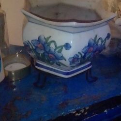 Elegant Vintage Floral Planter