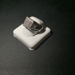 Solid Silver Ring! Lab diamonds!