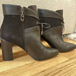 Luz da Lua Black Leather & Suede Booties Size 8