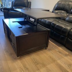Lift Top Coffee Table & Matching End Table