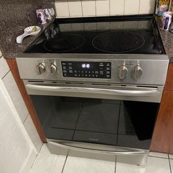 Stove , Lavadora Y Secadora Washer And Dryer