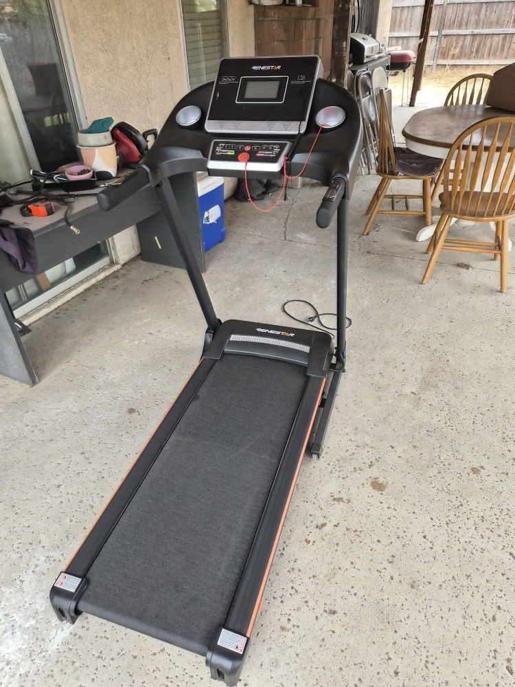 Treadmill With Incline
