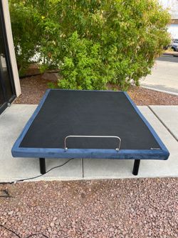 Serta Queen adjustable bed frame ( can deliver for $10 )