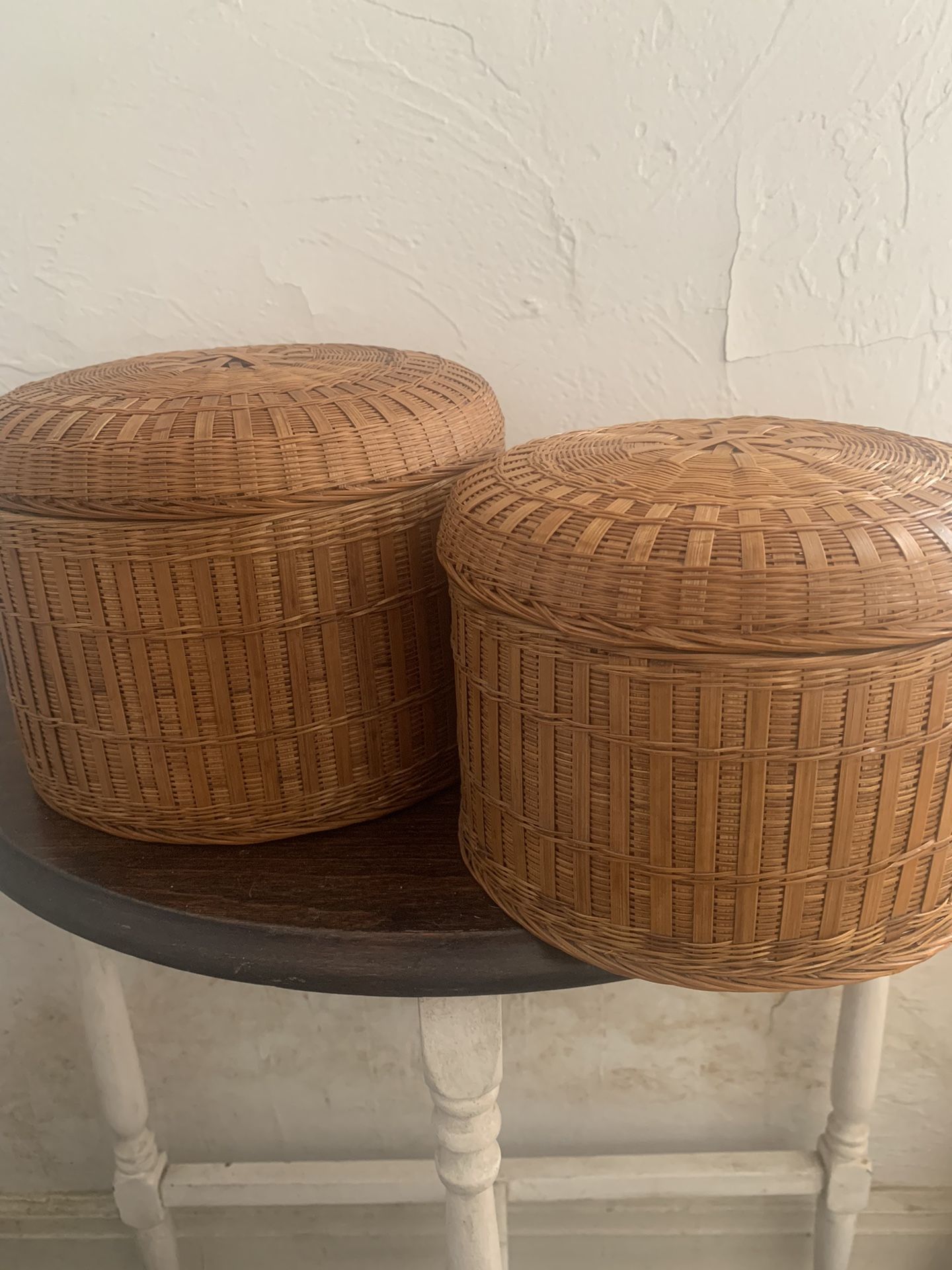 Set of 2 Round Storage Baskets with Lids Imported 