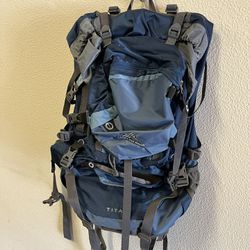 High Sierra Titan Hiking Backpack- NWOT