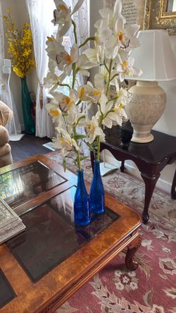 Set Of Two Flower Vases 