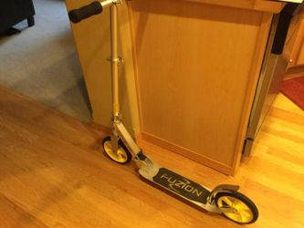 Fusion Commuter Cruiser Scooter