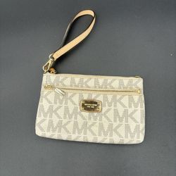 wristlet/ small bag michael kors