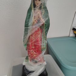 Virgen De Guadalupe Statue (Medium)